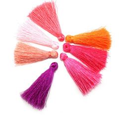 Manufacturer 4cm small tassel polyester silk thread bookmark tassel pendant handmade earrings ice silk tassel accessories