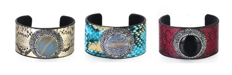 Resin Snake Pattern Adjustable Opening Leather Bracelet display picture 2