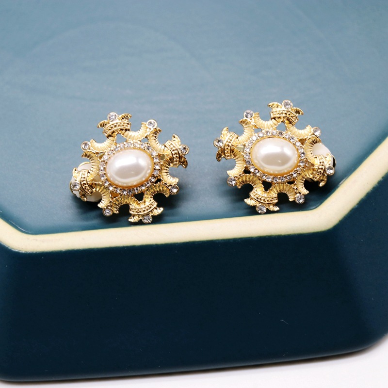 Approvisionnement D'usine Vintage Cour Baroque Perle Clip Oreille Argent Boucles D'oreilles Western Antique Bijou Strass Oreille Goujons display picture 4