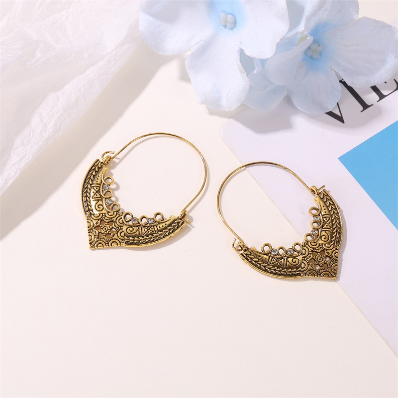 Fashion Earrings Antique Carved Love Hollow Earrings Female Retro Pattern Earrings display picture 3
