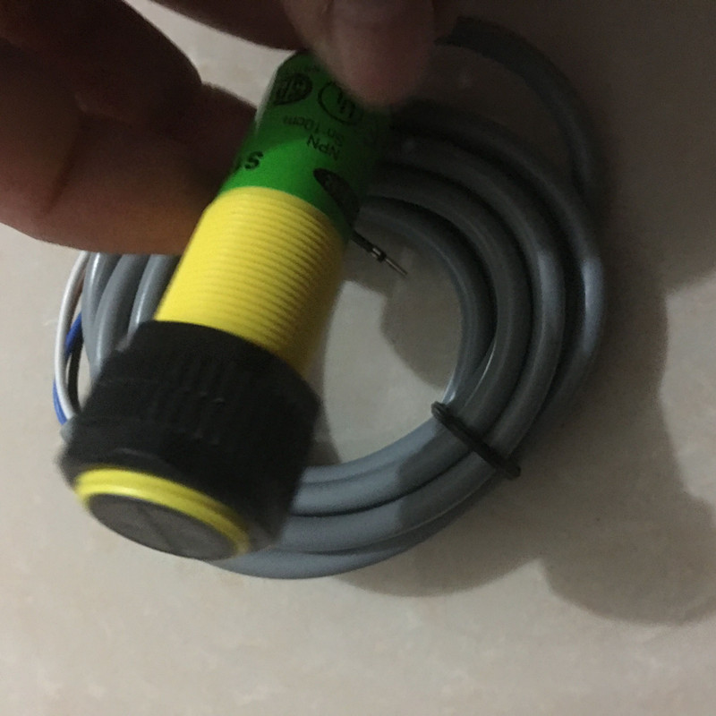 光电开关镜面反射传感器  S18SN6L  S18SP6L光电开关