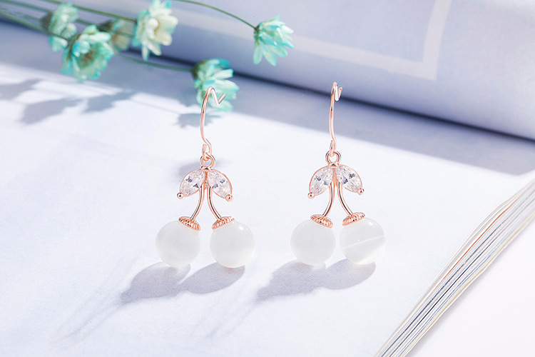 Korean Version White Opal Long Copper Earrings display picture 1