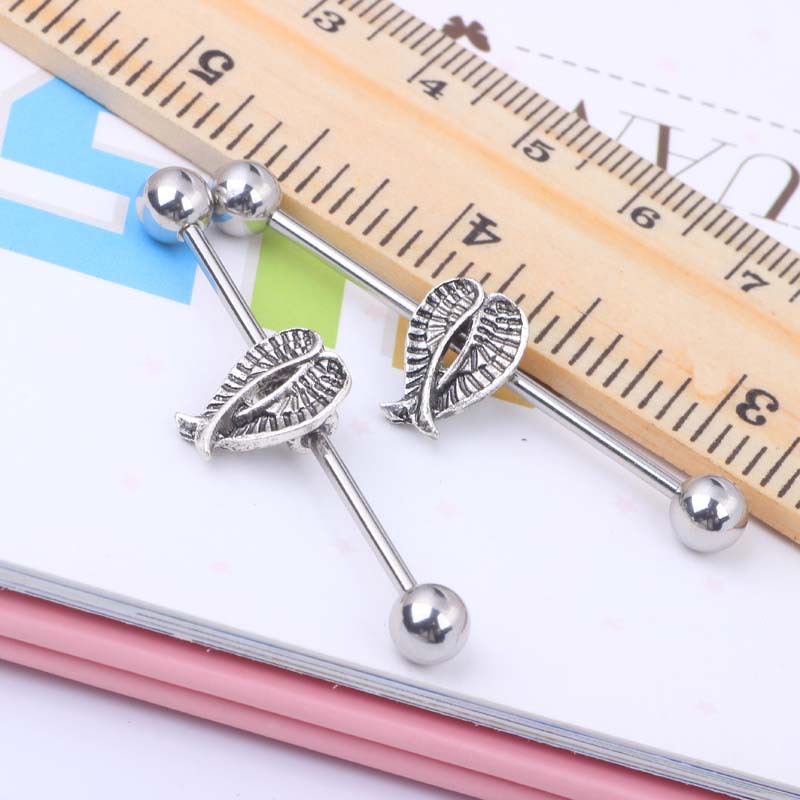 Pointed titanium steel lip stud product view