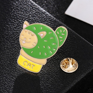 Fashion Exquisite Cute Kitten Mori Brooch Men and Women Jacket Accessories Student Badge Jewelry Badge Creative Pin