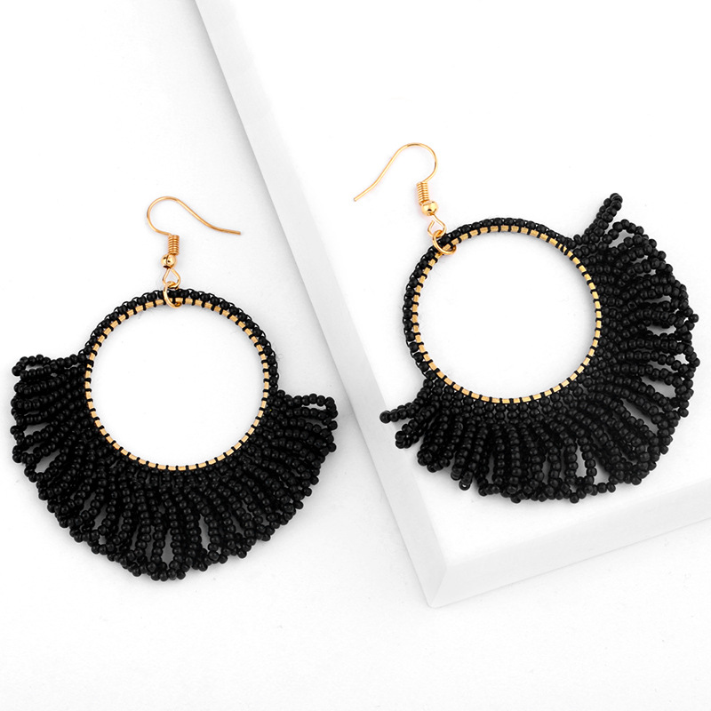 Fashion Geometric Fan-shaped Rice Beads Earrings display picture 15