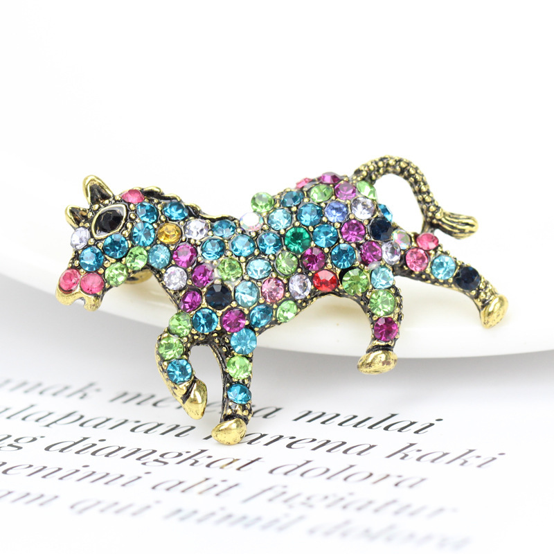 Fashion Retro Diamond Spotted Pony Brooch Animal Exquisite Jewelry display picture 1