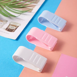 练字帖;塑料盒;衣夹裤夹