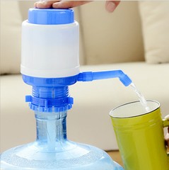 Medium barreled manual water dispenser water dispenser pump purified water manual water dispenser pressure water pump wholesale