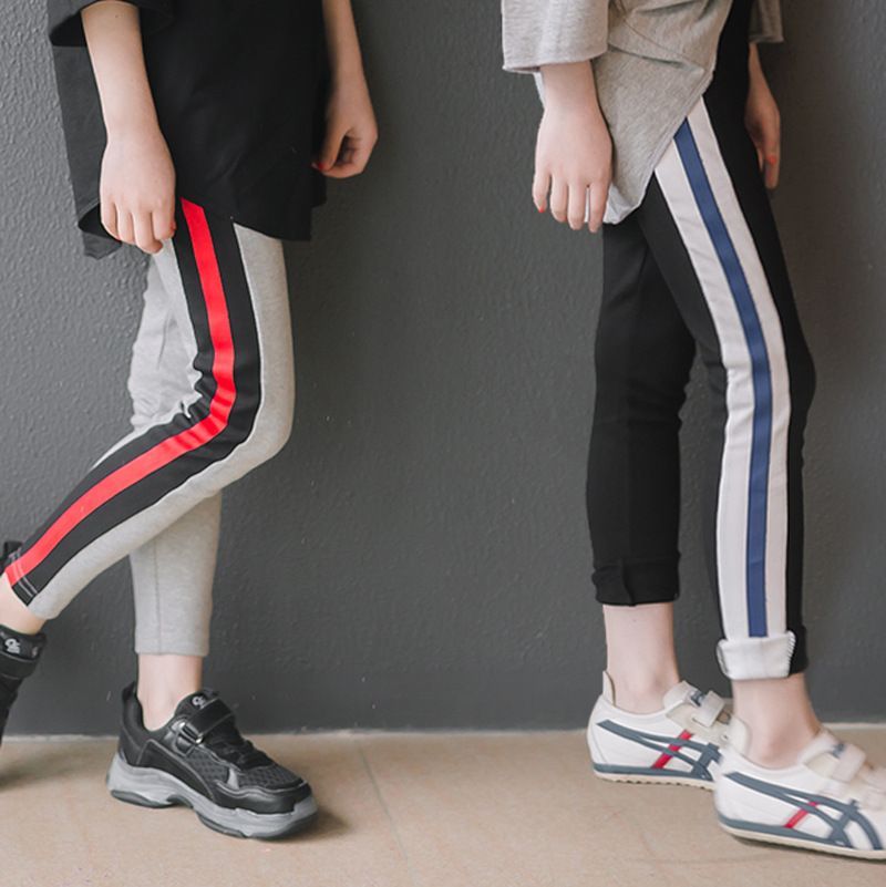 Polainas de las niñas falda media y grande pantalones de los niños primavera y otoño 2022 nuevo versátil desgaste exterior primavera moda delgada