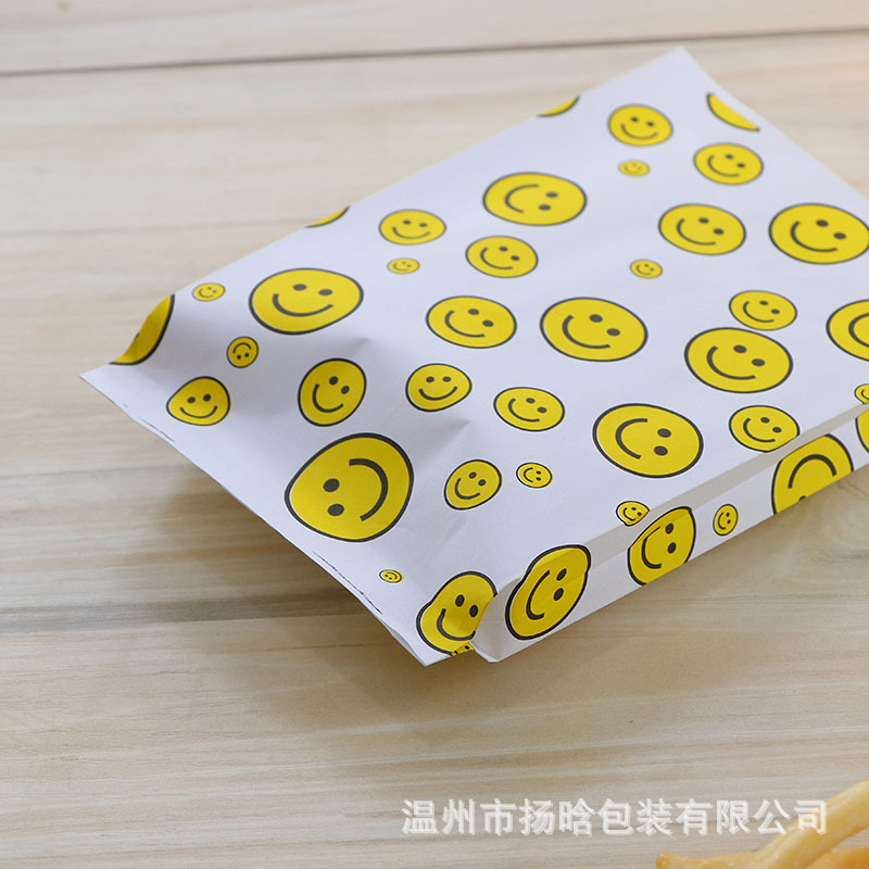 Manufacturer wholesale smiley oil-proof paper bag disposable snack food packaging bag can be customized 4