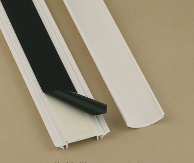 XT粘地贴槽弧形，兴隆， 6分