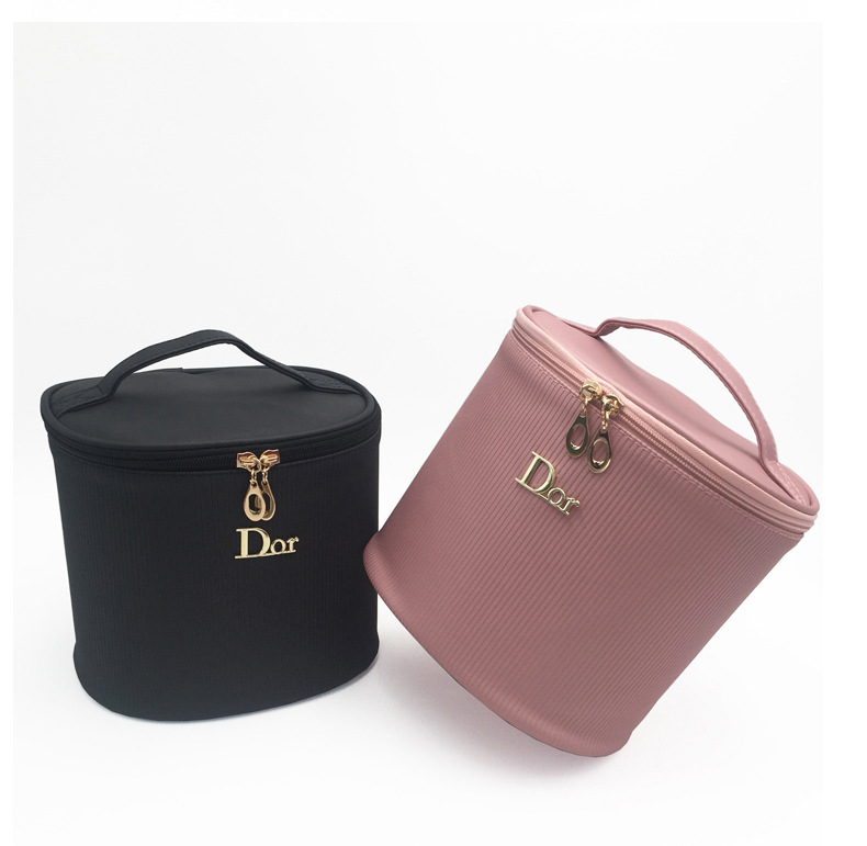 Fashion New Pu Cylinder Cosmetic Bag Portable Travel Toiletry Bag display picture 2