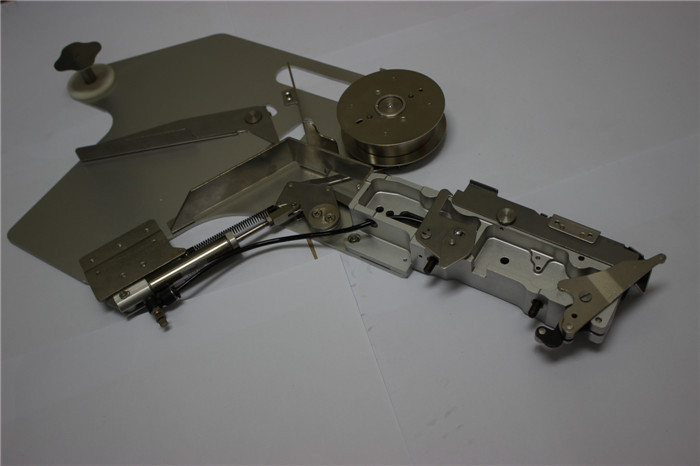 KW1-M2200-100 YAMAHA CL Feeder 12mm KW1-M2200-100 YAMAHA CL Feeder 12mm