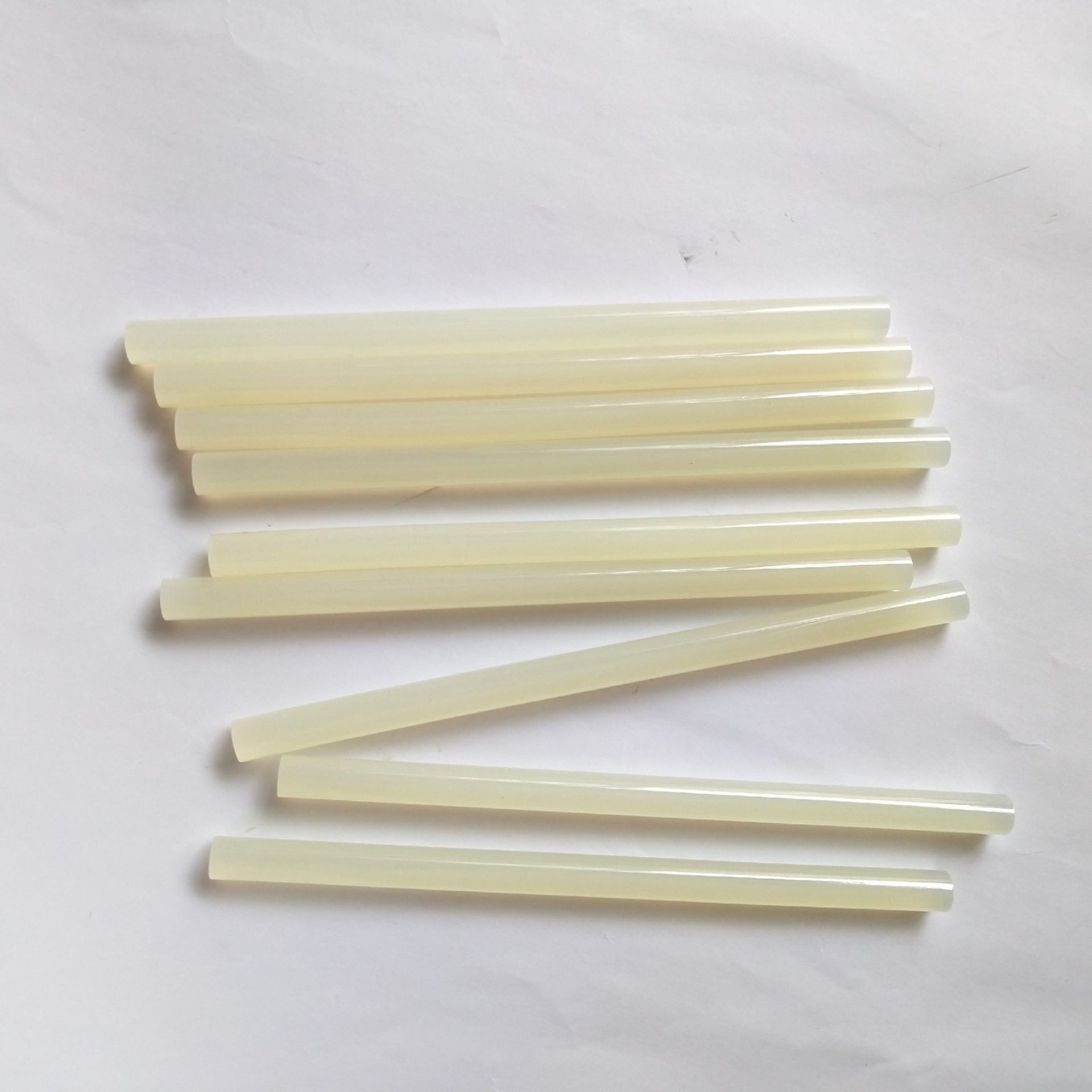 批发直销环保高粘度热熔胶棒热熔胶条11mm全透明胶棒