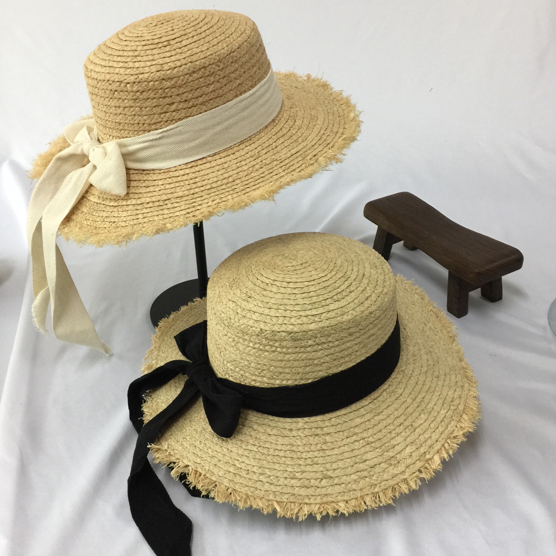 Лето женский рафик соломенная шляпа  ins небольшой свежий солнцезащитный крем песчаный пляж кепка женщины рафик соломенная шляпа