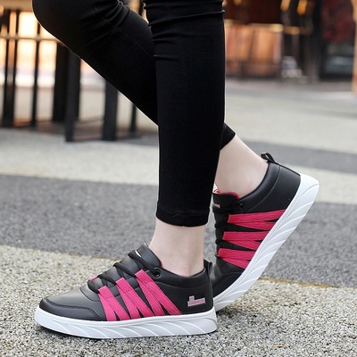 厂家直销2019新款情侣板鞋潮流时尚韩版小白鞋户外旅游登山运动鞋