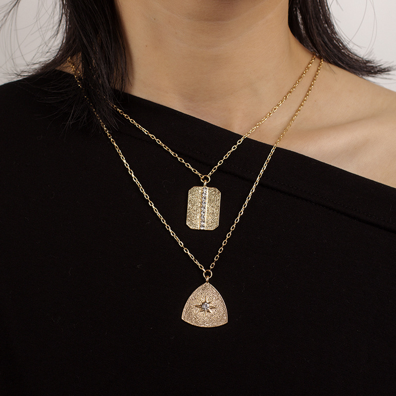 14g Weight Pendant Necklace Classification Travel Occasion Women'S Gender Gold, Silver Color Fashion Golden Square  Pendant Necklace Wholesale 3