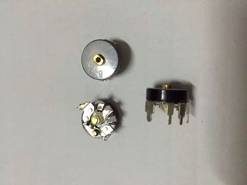 12MM旋转电位器带开关 B50K弯脚 收音机微调电位器开关 全新