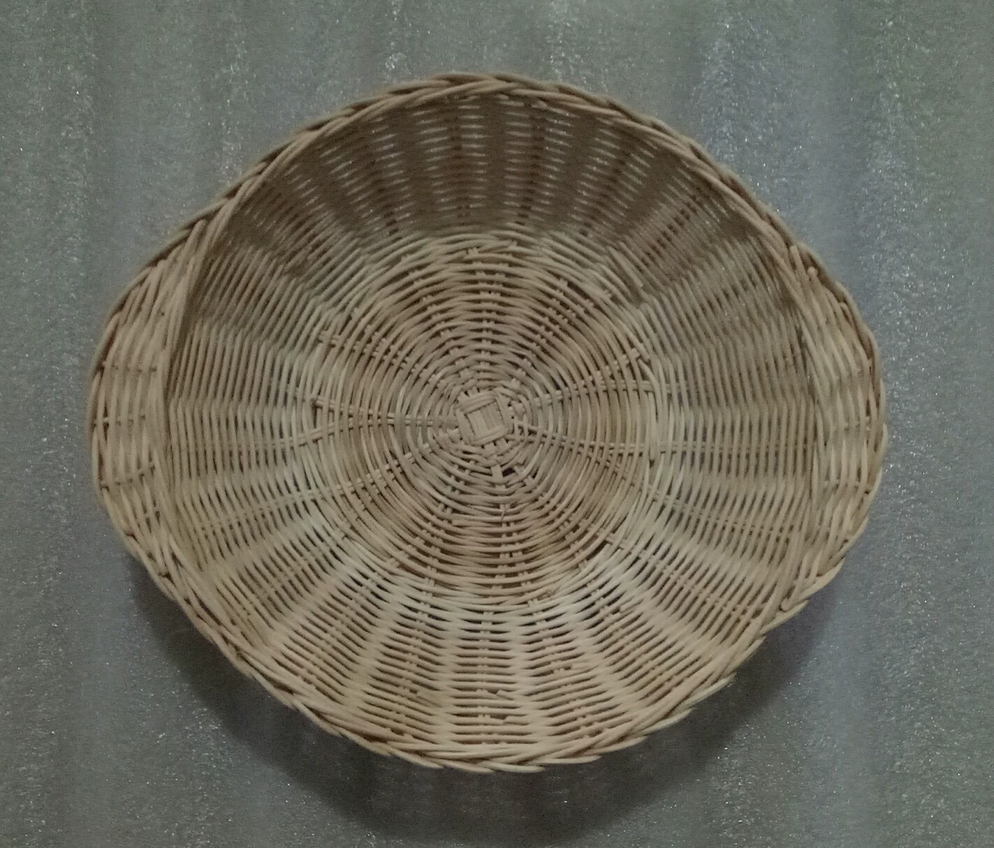 Корыто/Корзина? Wait the input: "Basket, big tableware for commercial use, DIY, anti-scald" Let's produce translation: "Корзина, крупная посуда для коммерческого использования, DIY, антиобжиг" Hmm