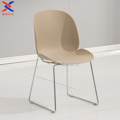 a steel bar solid Steel pipe electroplate Bracket Shell Chair White and black Yellow and black to work in an office leisure time Negotiate Front Plastic chairs