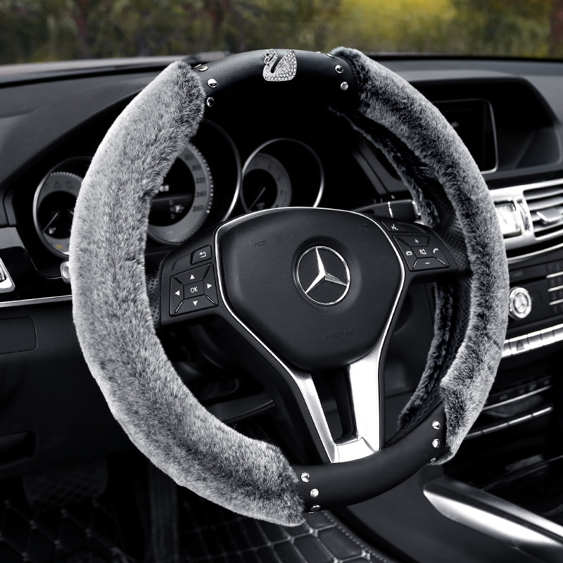 冬季兔毛绒新款天鹅铆钉英伦朋克风真皮汽车方向盘套男女车载把套