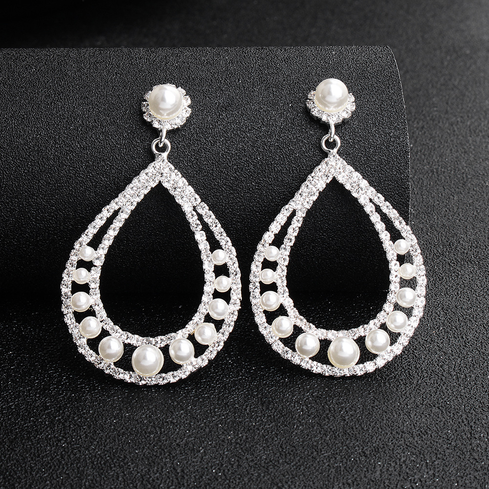 New Fashion Bohemian Style Pearl Diamond Big Circle Alloy Earrings display picture 4
