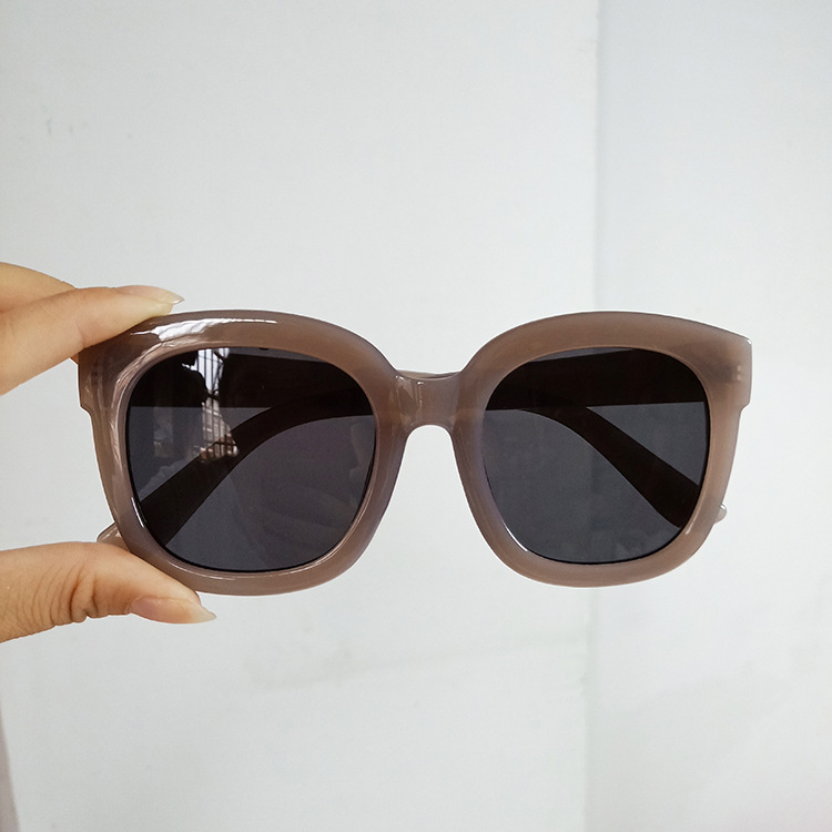 New Fashion Korean Square Frame Retro Big Frame Thin Sunglasses display picture 5