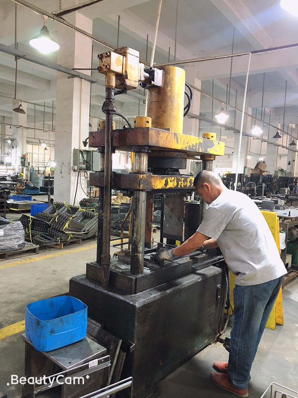 51b31b8a492fe46bdf0b5f99d39bac