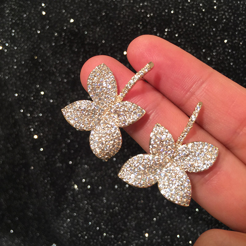 Fashion Luxury Leaf Earrings Gold Micro-inlaid Zircon Gas Earrings Simple Bride Earrings Jewelry display picture 5