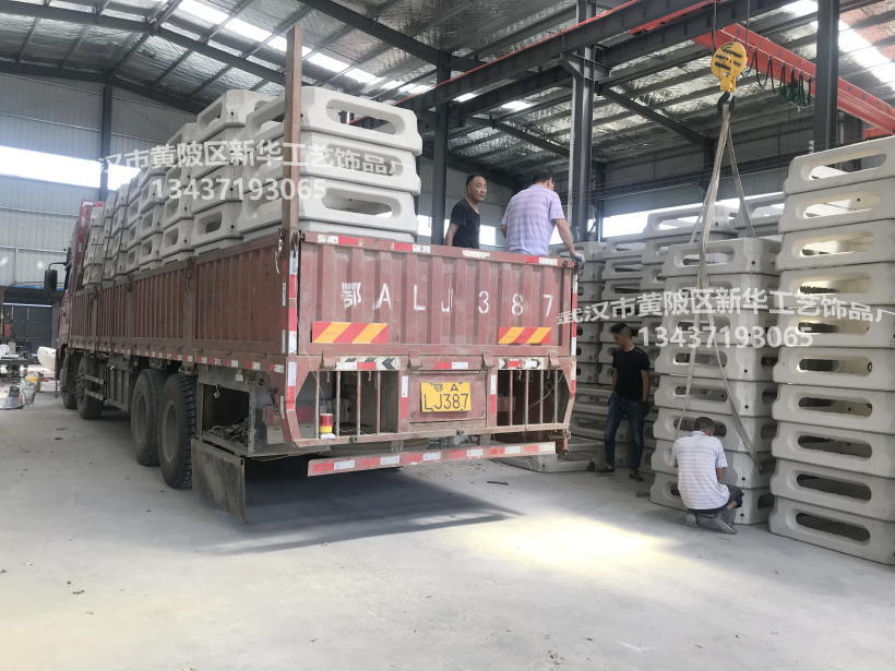 混凝土預(yù)制生態(tài)框切塊平鋪式護坡