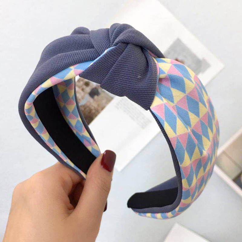 2019 New Headband Korean Hit Color Middle Knotted Headband Women display picture 3