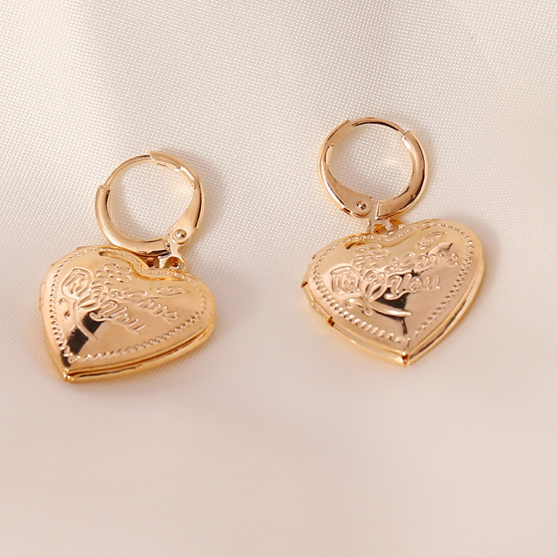 Simple Open Heart-shape Copper Necklace Earring Set display picture 6