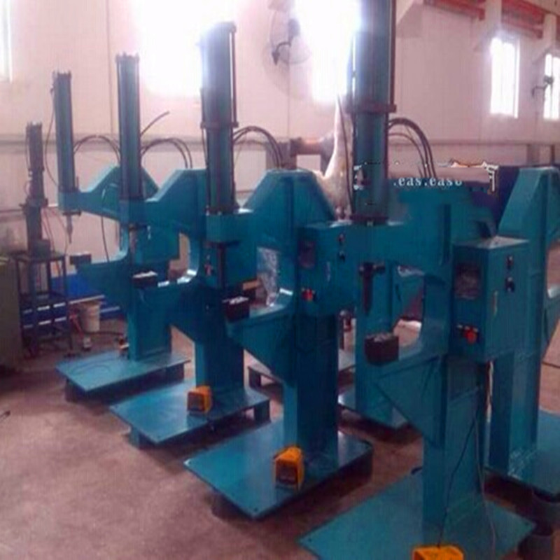 通用型无铆钉压铆机  可用于不同材质不厚度的板材