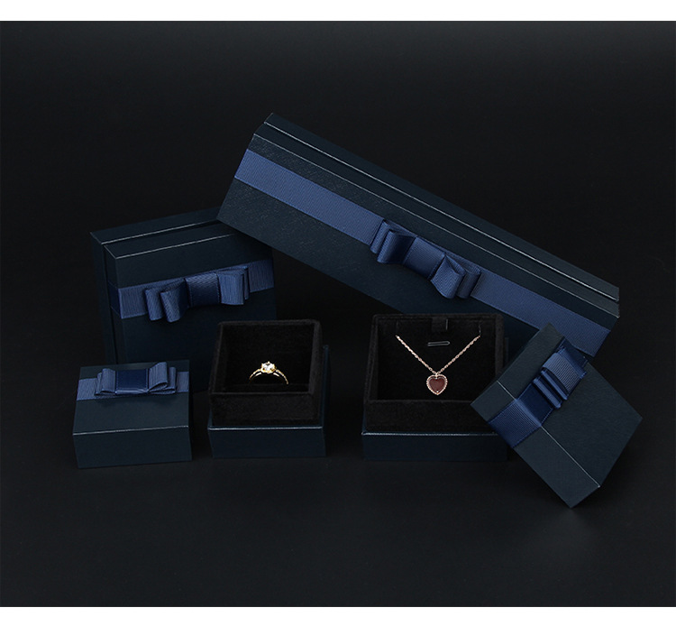 Simple Style Classic Style Solid Color Paper Jewelry Boxes display picture 2