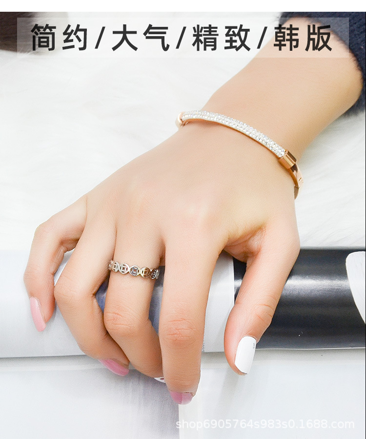 Fashion Titanium Steel Ring Index Finger Trend Gold-plated Female Ring Wholesale display picture 1