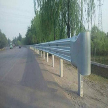 公路護欄 三波護欄板 防阻塊及安裝 高速公路護欄網側鋼制護欄板
