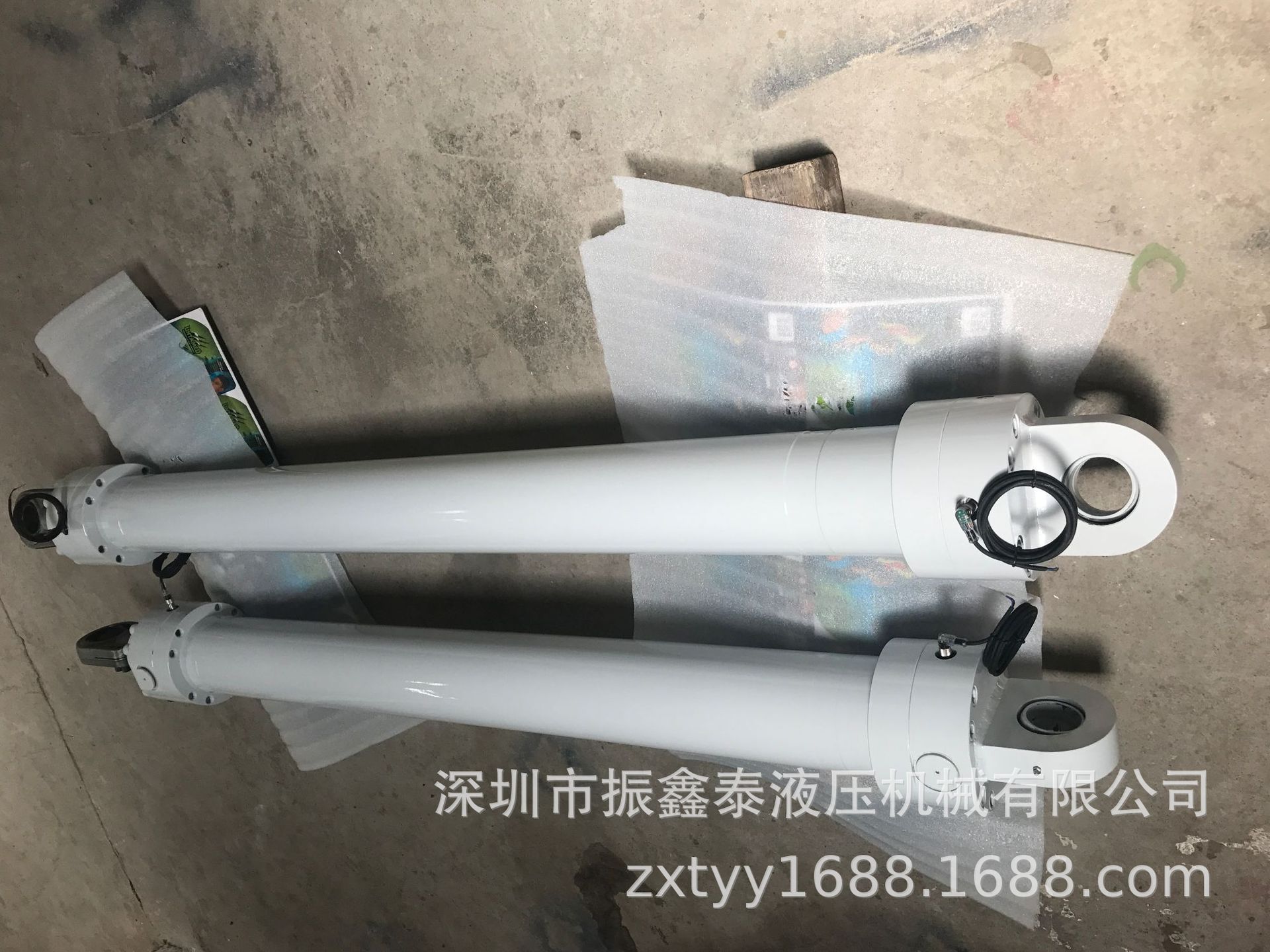 厂家大量供应接近开关油缸、位移传感器油缸、磁伺服液压油、