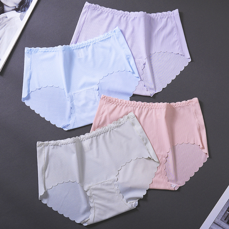Summer Ribbed Ice Silk Seamless Women's Panties with Wavy Edges, Ultra-Thin Cotton Crotch Women's Triangle Running Shorts with Pure Cotton Crotch