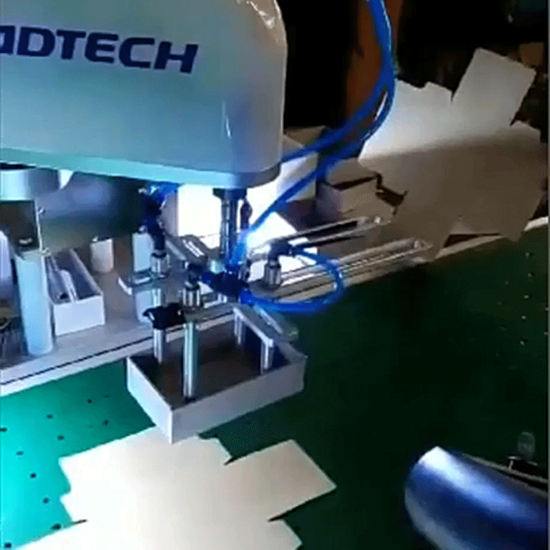 纸盒自动化贴合机双翌视觉系统定位跟随运动礼盒包装设备非标定制