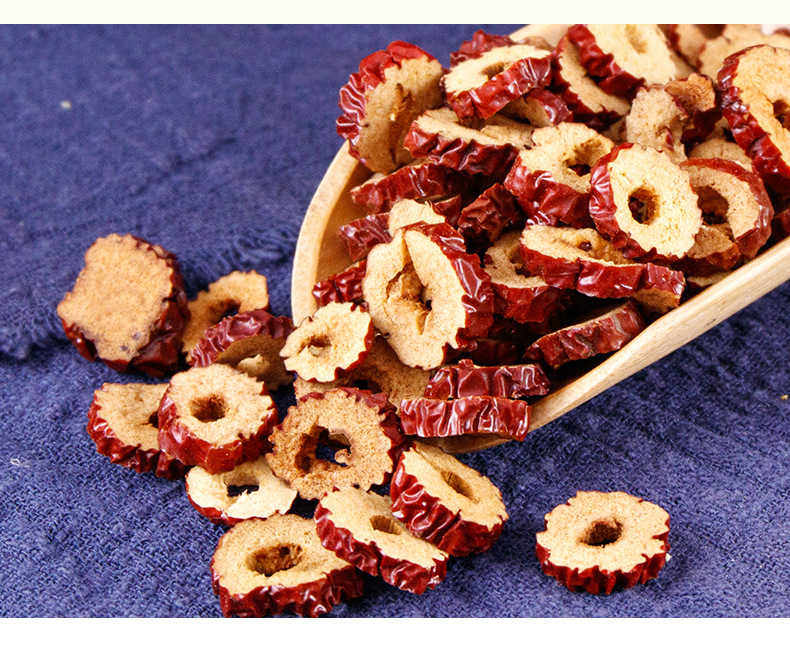 Red Jujube Slices (Ziziphus jujuba) — Xinjiang Dried Date Crisps for Tea & Snacking, 160g Jar in use