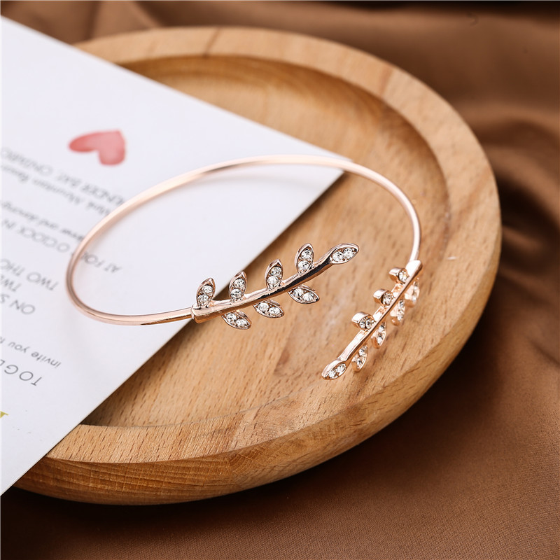 Estilo coreano creativo Nueva joyería de moda diamante-incrustado pulsera abierta hoja geométrica pulsera joyería femenina al por mayor