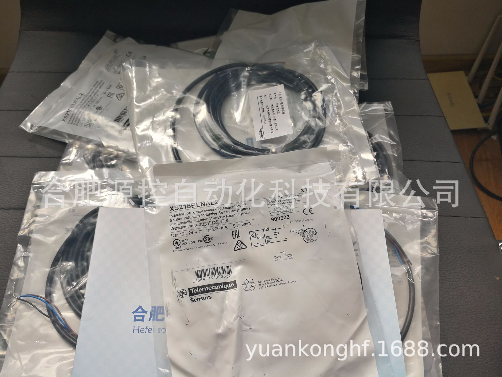 XS218BLNAL2施耐德传感器