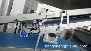 牛角面包机,牛角面包成型机,牛角面包生产设备,牛角面包生产线