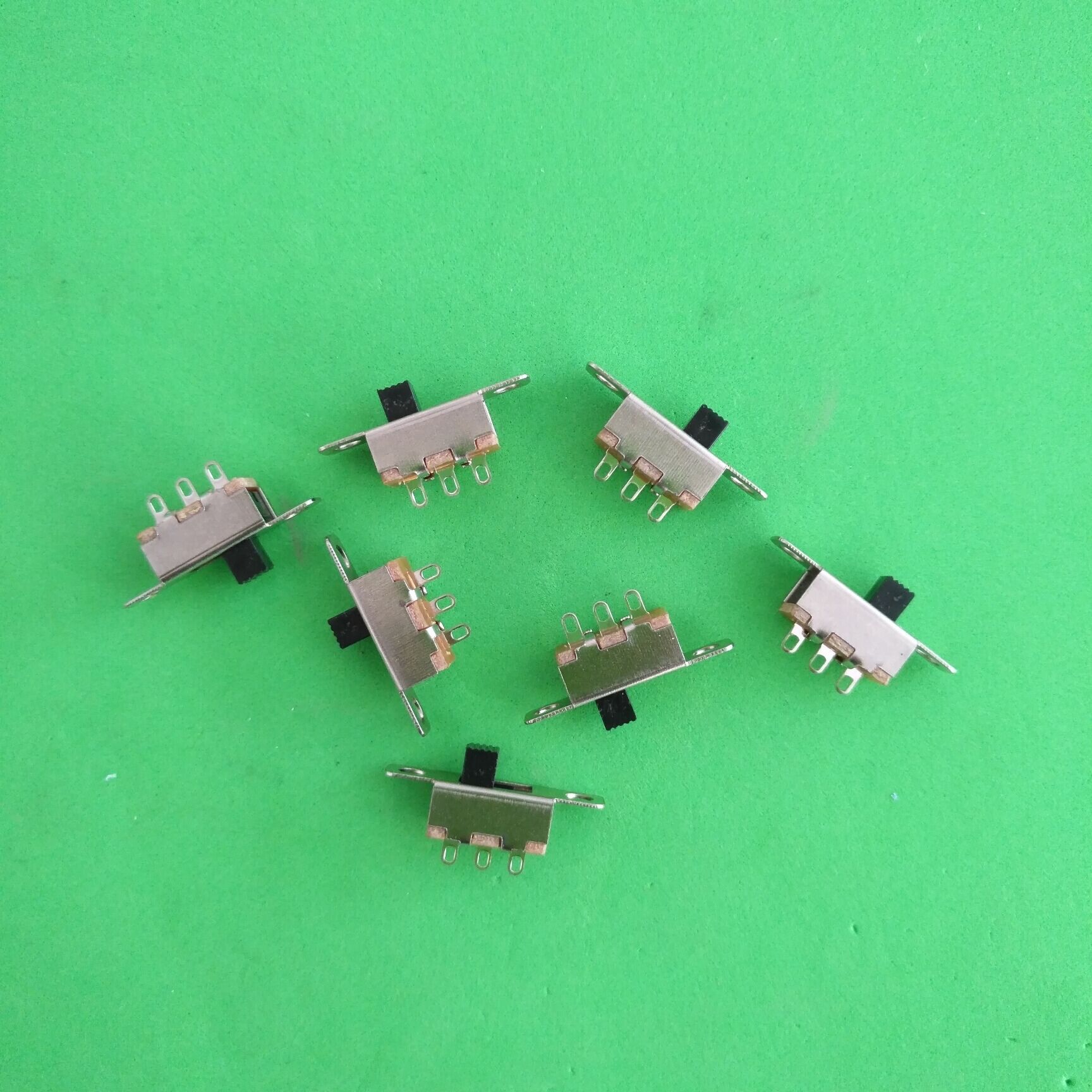 销售SS-12F15(1P2T)白壳拨动开关 档位开关 便宜小家电开关 两档