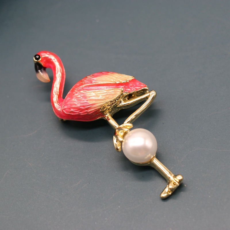 Pink Flamingo Brooch High-grade Sen Brooch Female Simple Student Brooch display picture 2