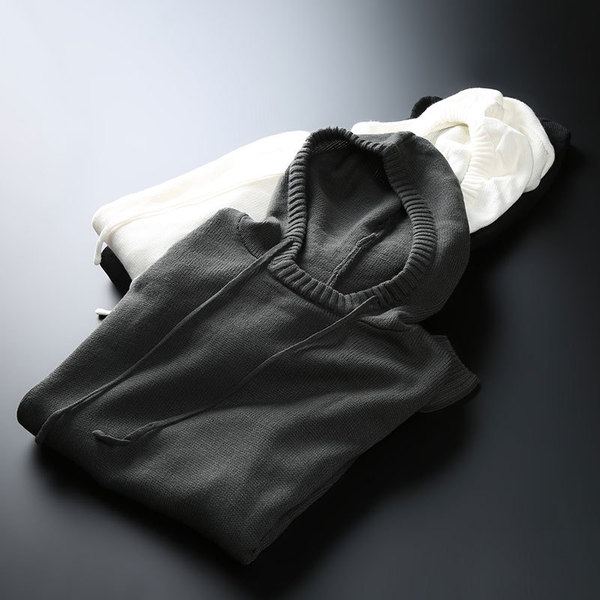 Knitted solid color sweater all-season