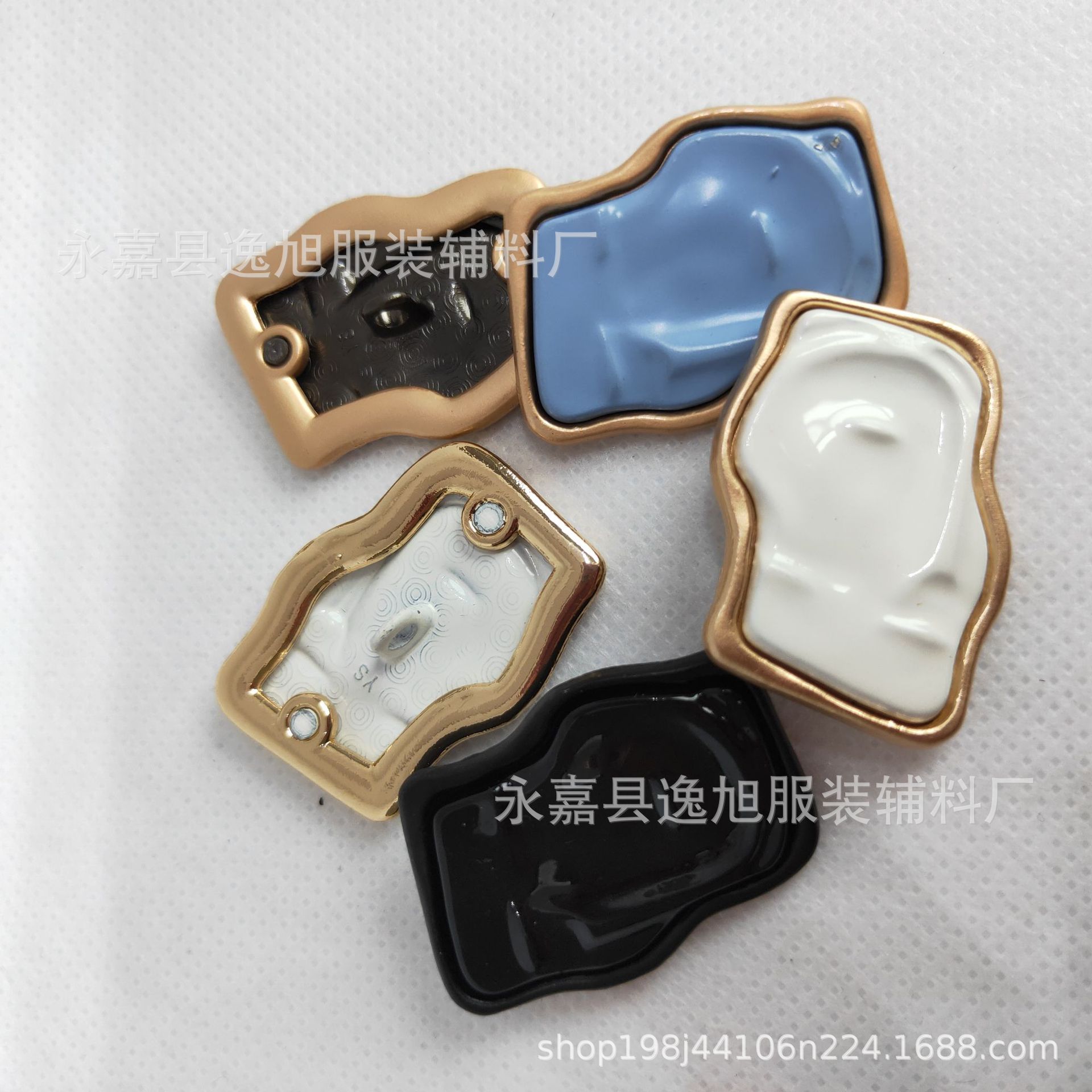现货人脸线条异形特色创意纽扣金属电镀喷漆扣子装饰扣大衣风衣扣