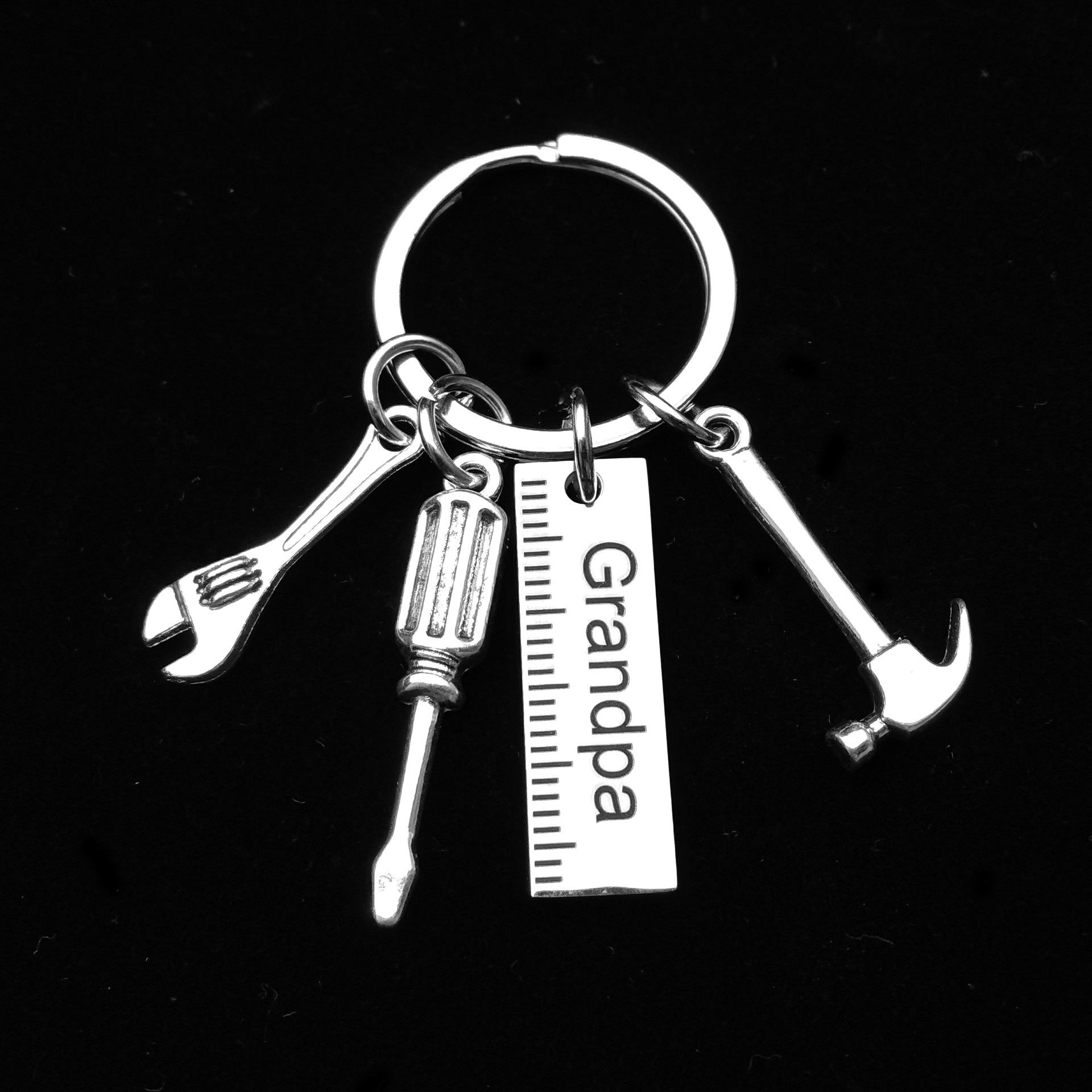 Simple Style Letter Stainless Steel Plating Men's Keychain 1 Piece display picture 4
