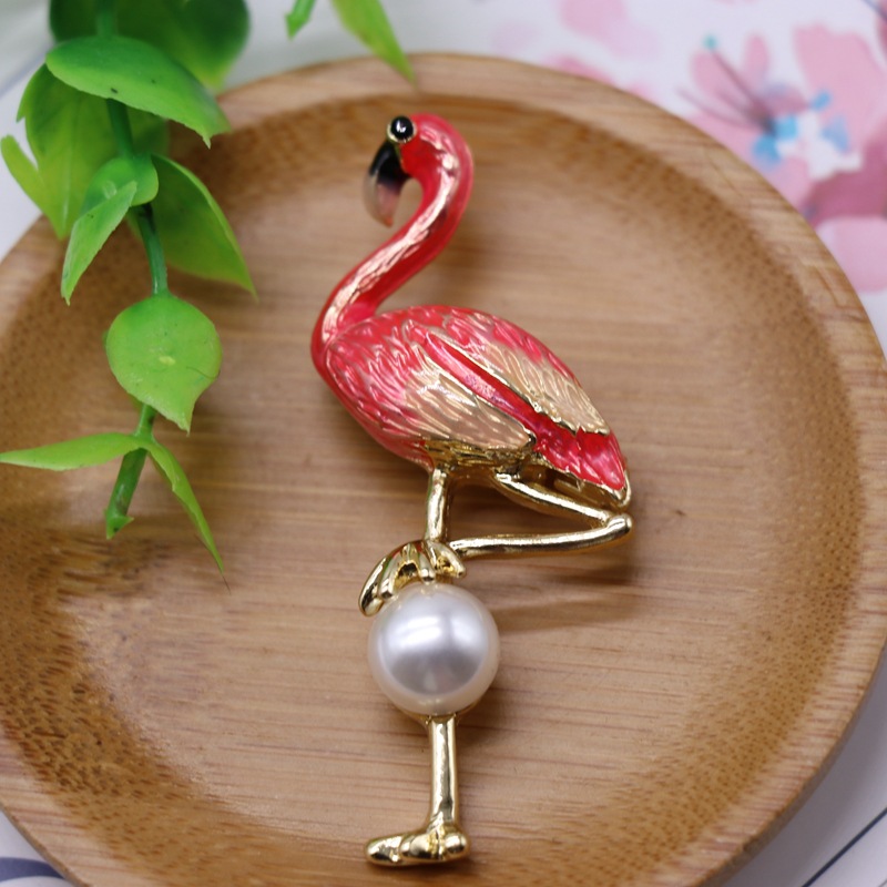 Pink Flamingo Brooch High-grade Sen Brooch Female Simple Student Brooch display picture 4