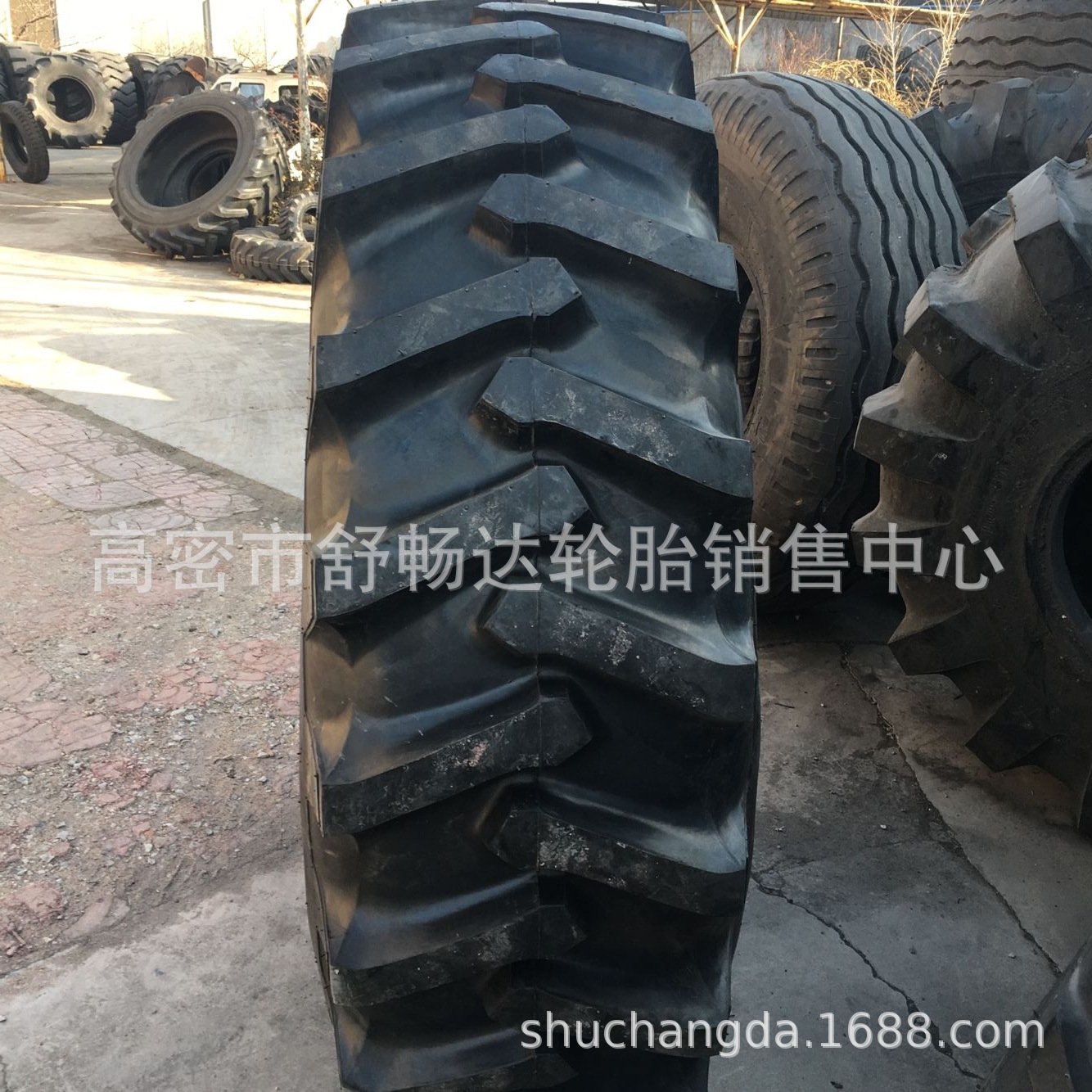 现货出售18.4-38 人字花纹 拖拉机农用轮胎